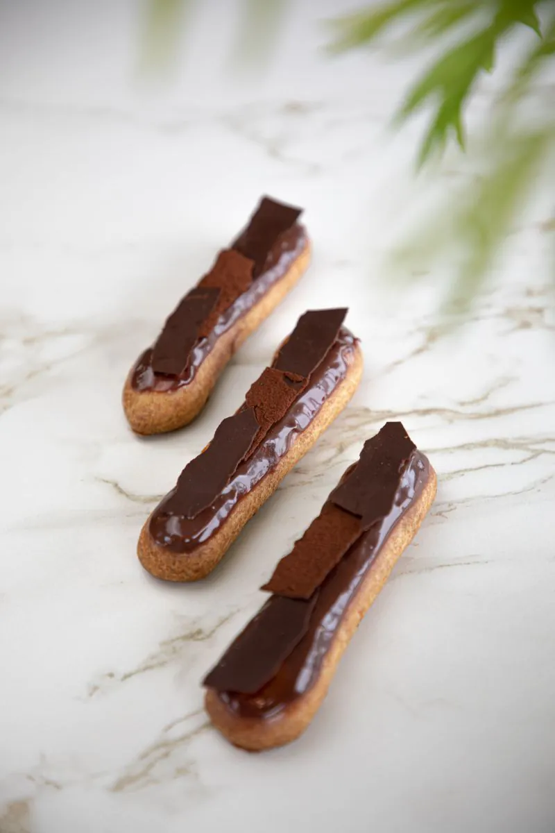 Éclair "Fleur de Loire" 70% de cacao