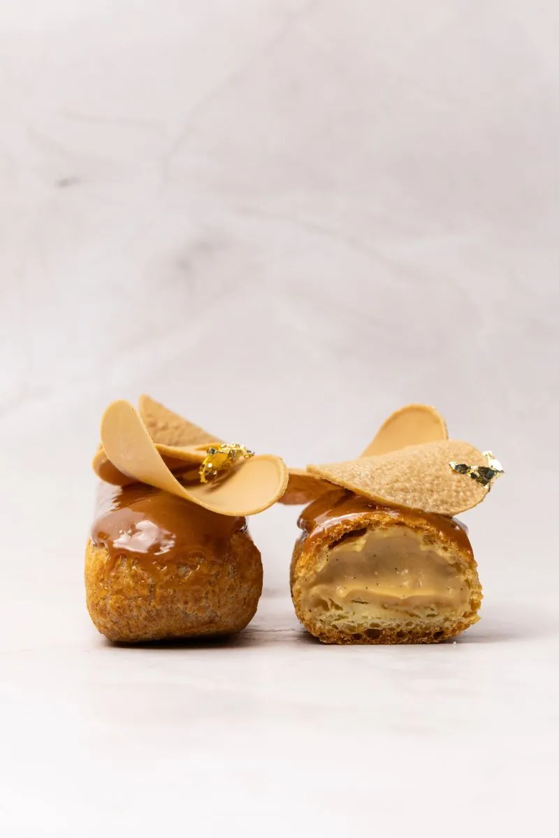 Éclair Caramel Fleur de Loire